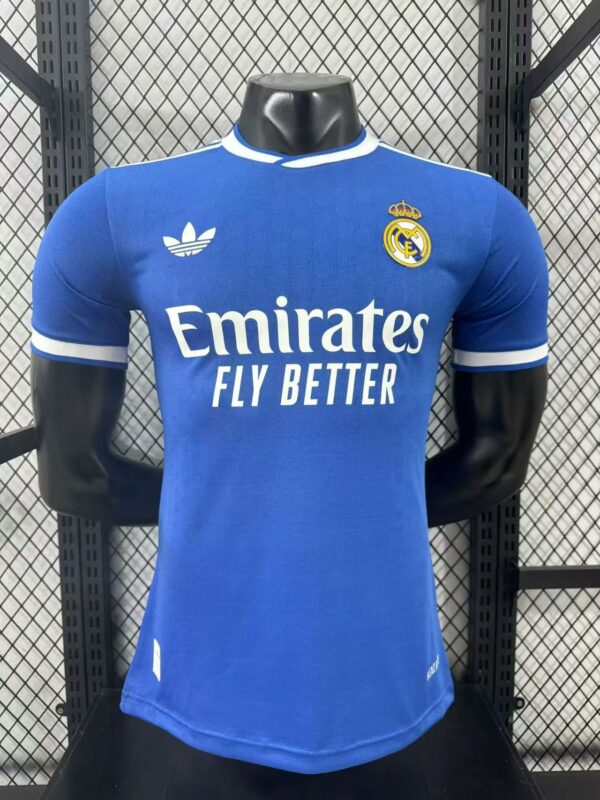 Away game  Soccer jerseys  RealMadrid players  25-26