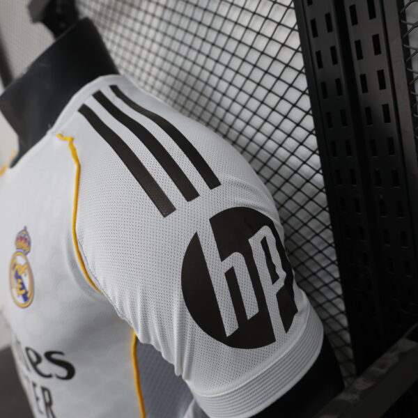 home Soccer jerseys  RealMadrid players 25-26